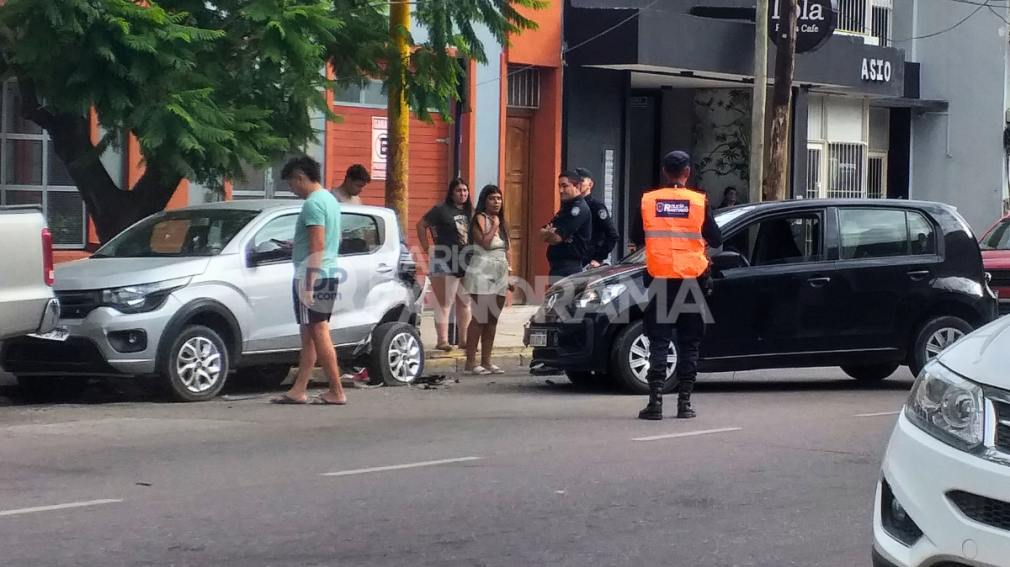 Me chocaron el auto estacionado: ¿quién paga y cómo reclamar?
